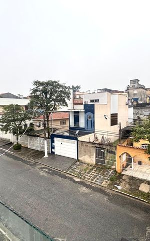 Apartamento à venda com 42m², 2 quartos e sem vaga Apartamento à venda com 42m², 2 quartos e sem vagaVaranda