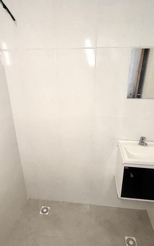 Apartamento à venda com 42m², 2 quartos e sem vaga Apartamento à venda com 42m², 2 quartos e sem vagaBanheiro