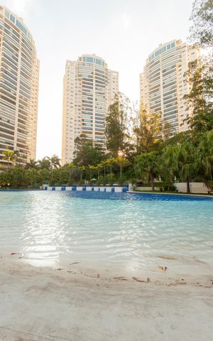 Apartamento para alugar com 223m², 4 quartos e 2 vagasÁrea comum - Piscina