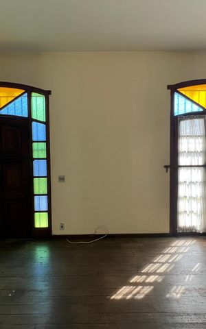 Casa para alugar com 214m², 4 quartos e 4 vagas Casa para alugar com 214m², 4 quartos e 4 vagasSala