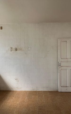 Casa para alugar com 214m², 4 quartos e 4 vagas Casa para alugar com 214m², 4 quartos e 4 vagasCozinha