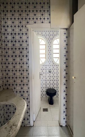 Casa para alugar com 214m², 4 quartos e 4 vagas Casa para alugar com 214m², 4 quartos e 4 vagasBanheiro