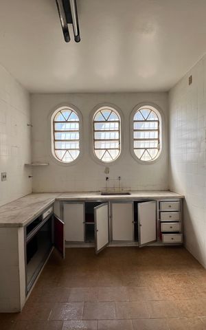 Casa para alugar com 214m², 4 quartos e 4 vagas Casa para alugar com 214m², 4 quartos e 4 vagasCozinha