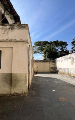 Casa para alugar com 214m², 4 quartos e 4 vagas Casa para alugar com 214m², 4 quartos e 4 vagasQuintal