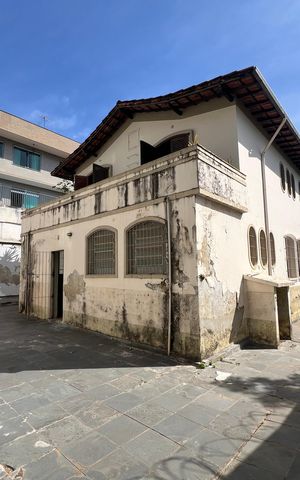 Casa para alugar com 214m², 4 quartos e 4 vagas Casa para alugar com 214m², 4 quartos e 4 vagasQuintal