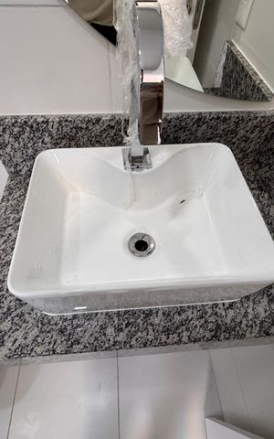Apartamento para alugar com 55m², 2 quartos e 1 vaga Apartamento para alugar com 55m², 2 quartos e 1 vagaBanheiro