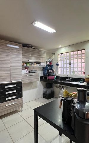 Casa à venda com 200m², 4 quartos e 3 vagas