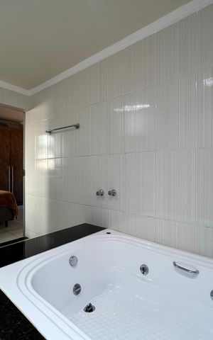 Casa à venda com 200m², 4 quartos e 3 vagas