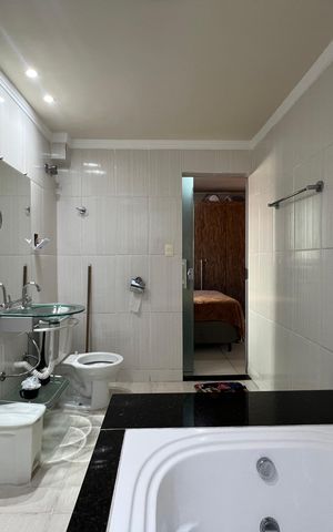 Casa à venda com 200m², 4 quartos e 3 vagas