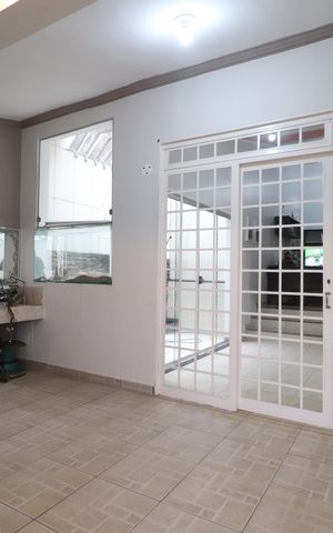 Casa para alugar com 250m², 3 quartos e 4 vagasVaranda
