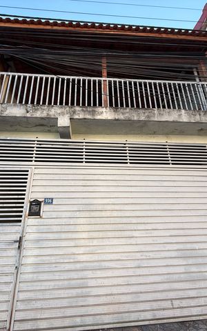 Casa à venda com 190m², 3 quartos e 2 vagasFachada 
