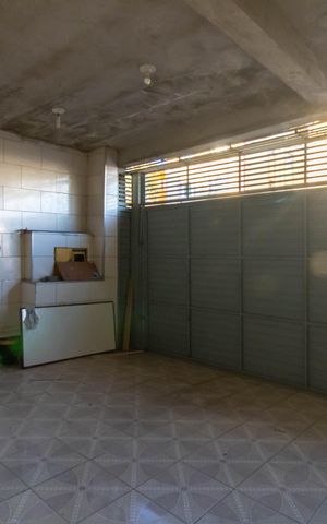 Casa à venda com 190m², 3 quartos e 2 vagasGaragem