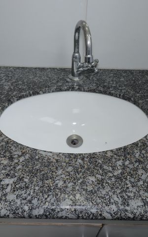 Apartamento à venda com 52m², 2 quartos e 1 vagaBanheiro - Pia