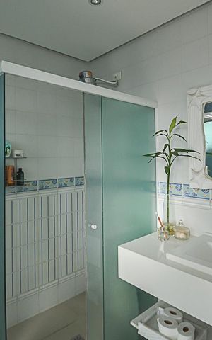 Apartamento para alugar com 1000m², 4 quartos e 4 vagas Apartamento para alugar com 1000m², 4 quartos e 4 vagasBanheiro de serviço 2