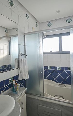 Apartamento para alugar com 1000m², 4 quartos e 4 vagas Apartamento para alugar com 1000m², 4 quartos e 4 vagasBanheiro da Suíte