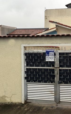 Casa à venda com 140m², 1 quarto e 2 vagasFachada