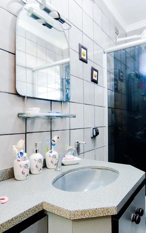 Casa à venda com 125m², 2 quartos e 1 vagaBanheiro