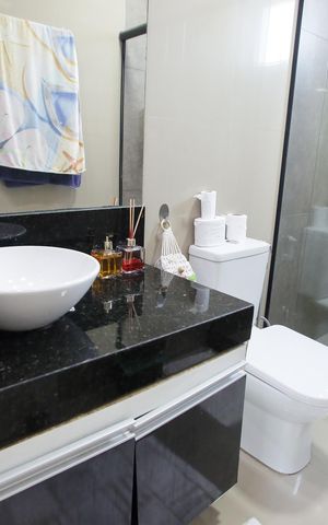 Casa à venda com 500m², 3 quartos e 2 vagasBanheiro da Suíte 1