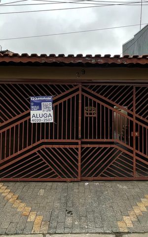 Casa para alugar com 60m², 1 quarto e 1 vaga Casa para alugar com 60m², 1 quarto e 1 vagaFachada + Placa