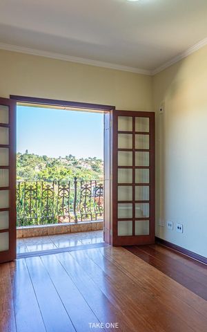 Casa à venda com 300m², 3 quartos e 6 vagas