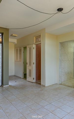 Casa à venda com 300m², 3 quartos e 6 vagas