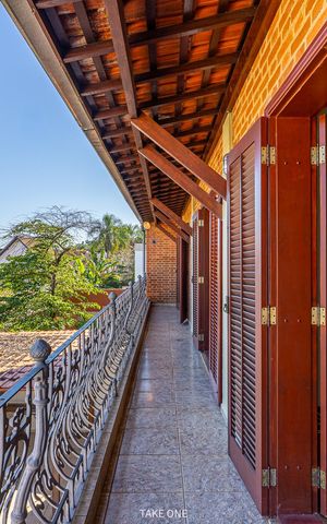 Casa à venda com 300m², 3 quartos e 6 vagas
