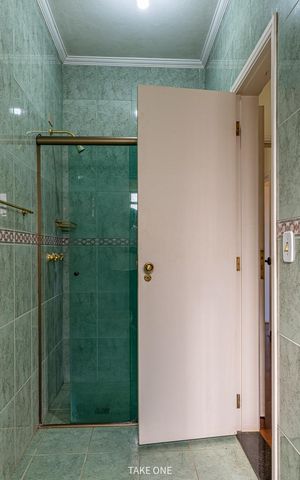 Casa à venda com 300m², 3 quartos e 6 vagas