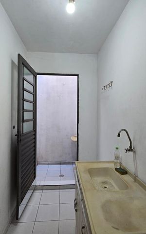 Casa para alugar com 41m², 2 quartos e sem vaga Casa para alugar com 41m², 2 quartos e sem vagaCozinha e Área de serviço