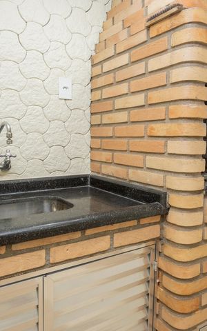 Casa à venda com 61m², 2 quartos e 2 vagasChurrasqueira