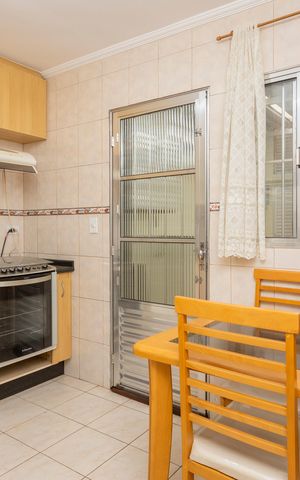 Casa à venda com 61m², 2 quartos e 2 vagasCozinha