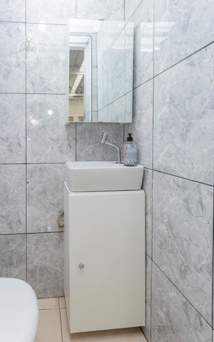 Casa à venda com 61m², 2 quartos e 2 vagasBanheiro 2