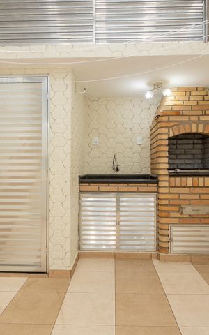 Casa à venda com 61m², 2 quartos e 2 vagasChurrasqueira