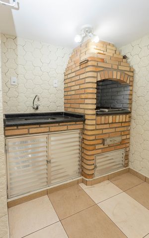 Casa à venda com 61m², 2 quartos e 2 vagasChurrasqueira