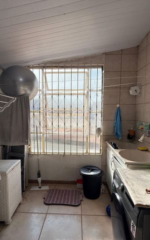 Apartamento à venda com 130m², 3 quartos e 1 vagaÁrea de serviço