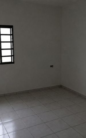 Casa à venda com 200m², 3 quartos e 2 vagas Casa à venda com 200m², 3 quartos e 2 vagasQuarto