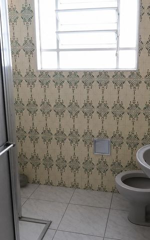 Casa à venda com 200m², 3 quartos e 2 vagas Casa à venda com 200m², 3 quartos e 2 vagasBanheiro
