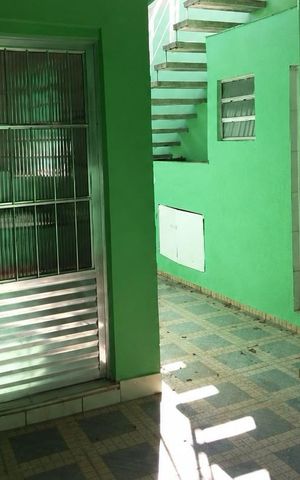 Casa à venda com 200m², 3 quartos e 2 vagas Casa à venda com 200m², 3 quartos e 2 vagasÁrea externa