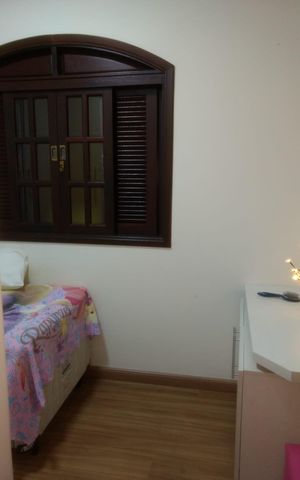 Casa à venda com 150m², 3 quartos e 2 vagas Casa à venda com 150m², 3 quartos e 2 vagasQuarto