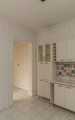 Casa à venda com 169m², 3 quartos e 2 vagas Casa à venda com 169m², 3 quartos e 2 vagasCozinha
