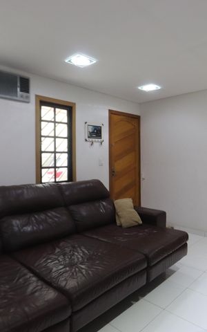 Casa à venda com 175m², 3 quartos e 4 vagasSala