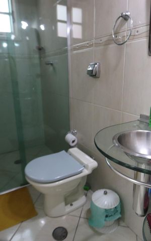 Casa à venda com 175m², 3 quartos e 4 vagasBanheiro da Suíte 2