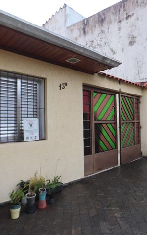 Casa à venda com 175m², 3 quartos e 4 vagasFrente