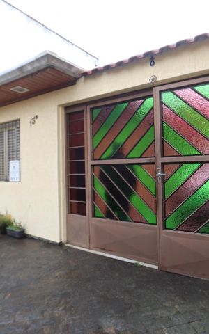 Casa à venda com 175m², 3 quartos e 4 vagasFrente
