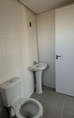 Apartamento para alugar com 57m², 2 quartos e 1 vaga Apartamento para alugar com 57m², 2 quartos e 1 vagaBanheiro social