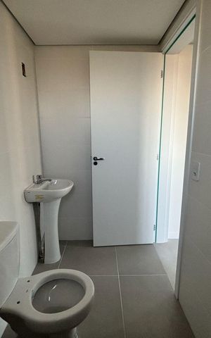 Apartamento para alugar com 57m², 2 quartos e 1 vaga Apartamento para alugar com 57m², 2 quartos e 1 vagaBanheiro social