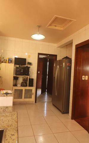 Casa à venda com 330m², 6 quartos e 2 vagasCozinha
