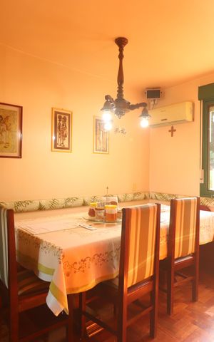 Casa à venda com 330m², 6 quartos e 2 vagasÁrea comum