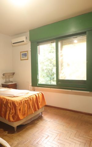 Casa à venda com 330m², 6 quartos e 2 vagasQuarto 03