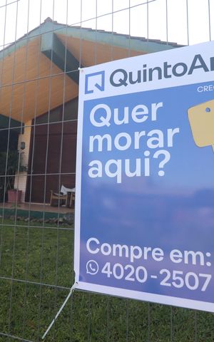 Casa à venda com 330m², 6 quartos e 2 vagasplaca instalada