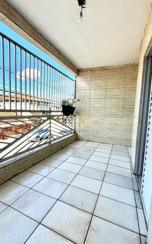 Casa à venda com 221m², 4 quartos e 4 vagas Casa à venda com 221m², 4 quartos e 4 vagasAREA INTERNA